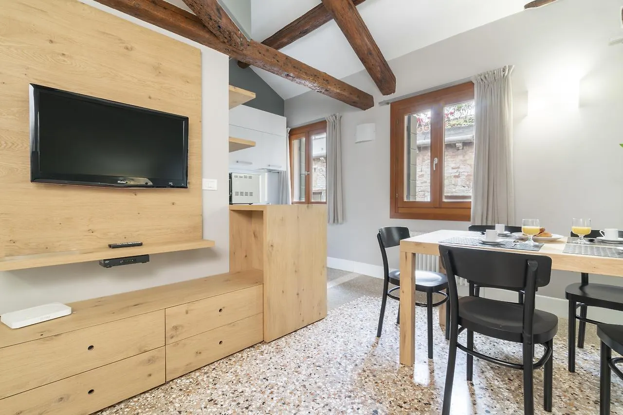 Ve.N.I.Ce Cera San Marco Terrace Apartment Venice